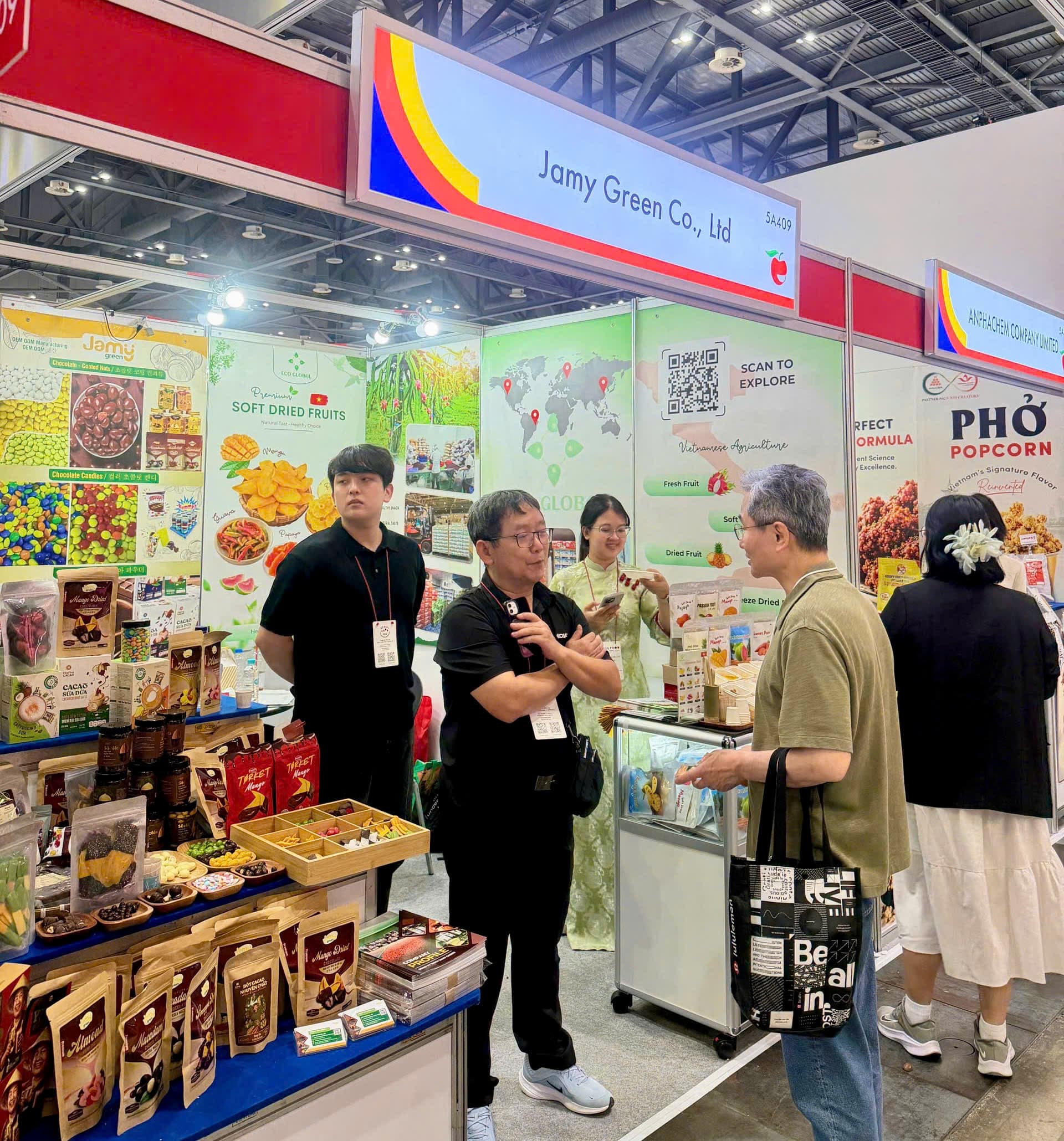 Cohamy staff ready to serve and advise visitors at the exhibition booth.